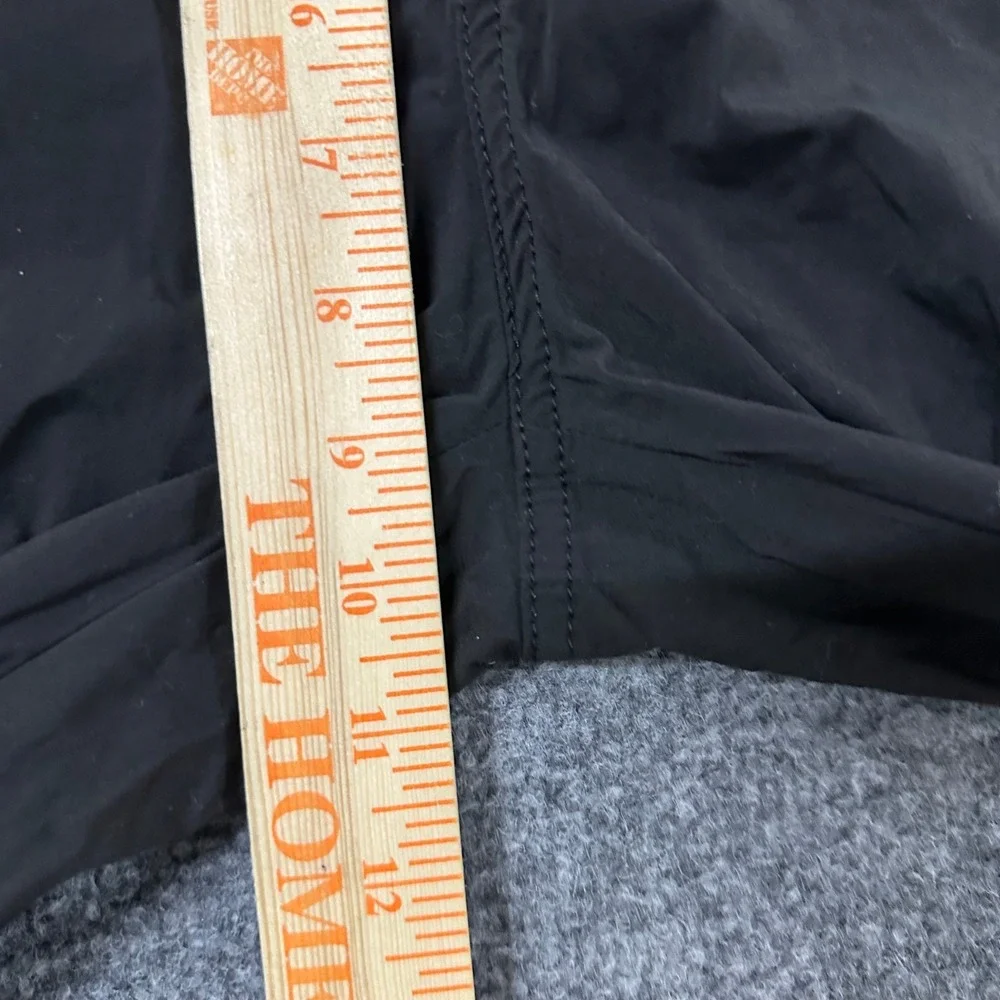 Eddie Bauer Capri Pants Womens Size 6 Black Hiking Outdoor Stretch Lightweight